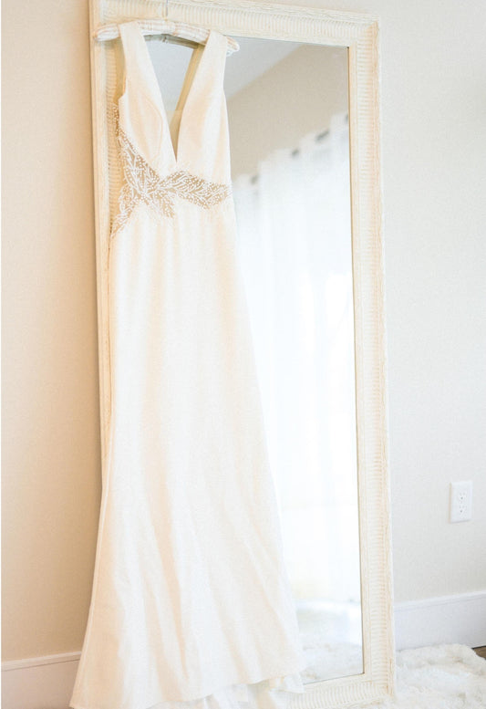 A-line Illusion Ivory Wedding dress